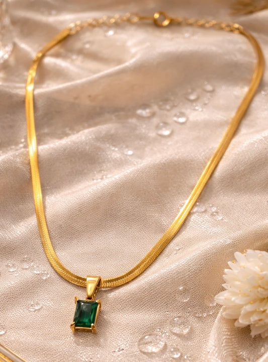 Emerald Green Stone Pendant Necklace | 1 year Anti-Tarnish Guarantee |