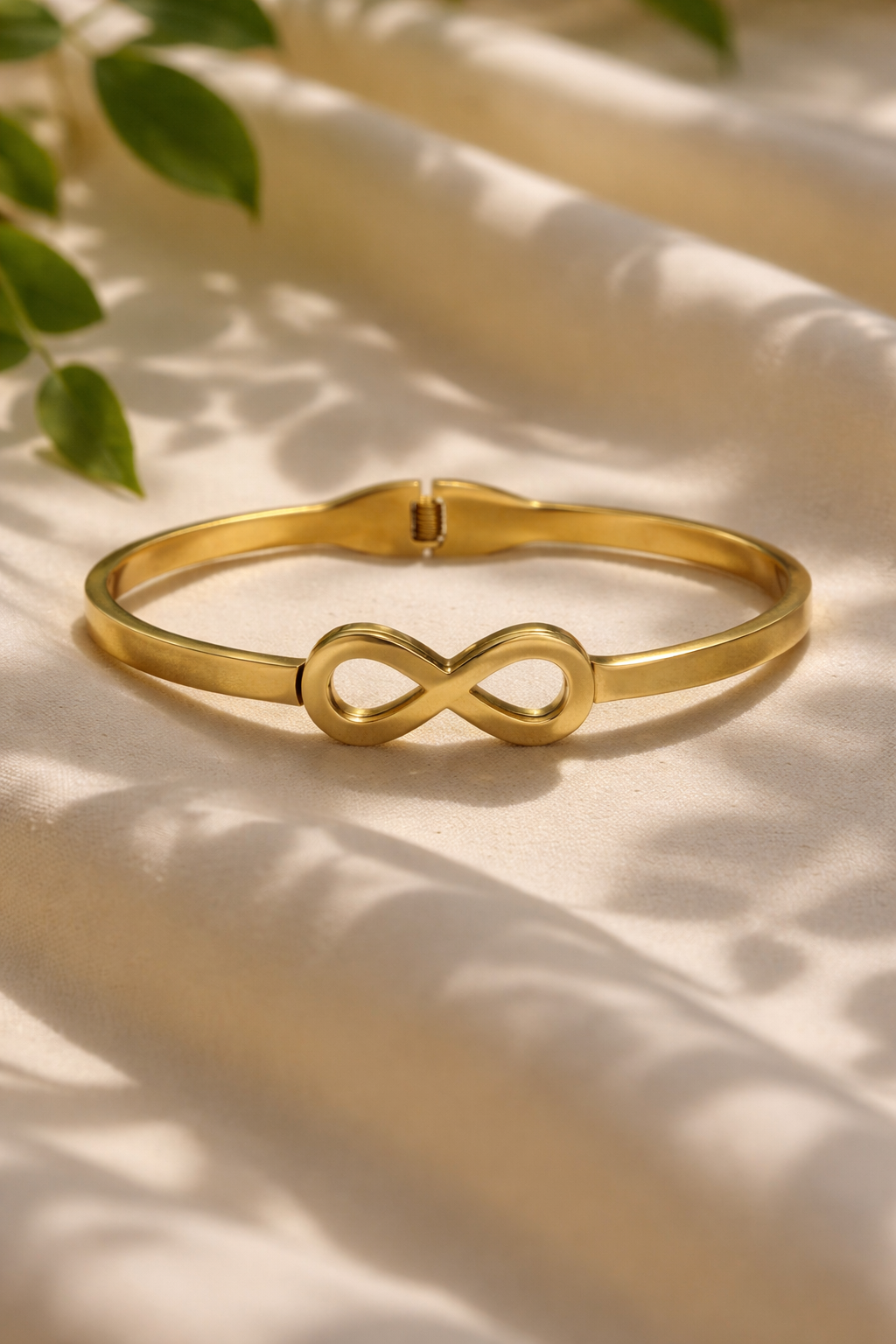 Infinity Bracelet | 1 year Anti-tarnish Guarantee | Timeless Everyday Elegance
